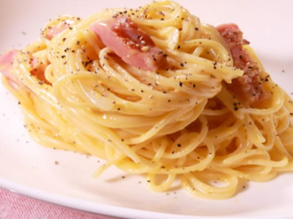 乾塩ベーコンのカルボナーラ