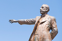 羊ケ丘展望台・クラーク像